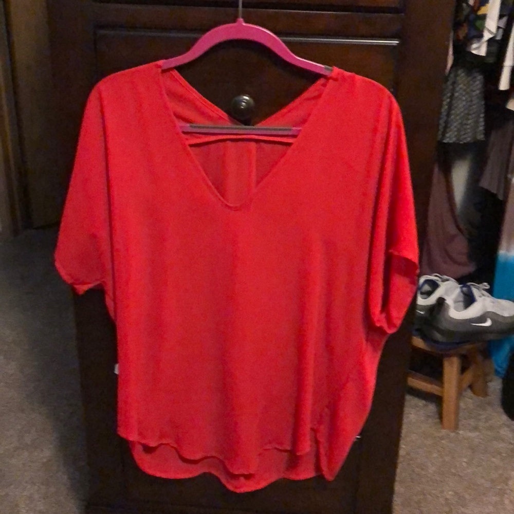 Red sheet satin shirt
